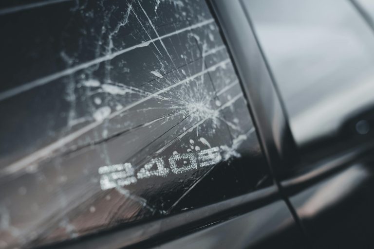 Cuánto cuesta arreglar un arañazo del coche en España