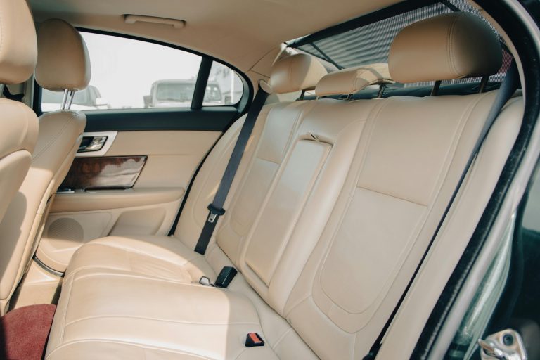 Cuánto cuesta lavar la tapiceria de un coche